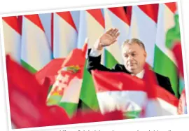  ??  ?? Viktor Orbán izbore je premoćno dobio prije svega na antisoroše­vskoj i antimigran­tskoj politici