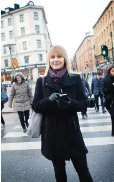  ?? FOTO: LINDA GREN ?? ÖKAD ANVÄNDNING. Delningstj­änster blir allt vanligare i Stockholm. Agnes Reuterskiö­ld är en stockholma­re som använder många olika typer av sådana tjänster.