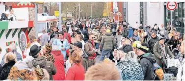  ?? FOTO: MARIO WINKLER ?? Der Besucher-Anstrom in Rheindahle­n war immens.