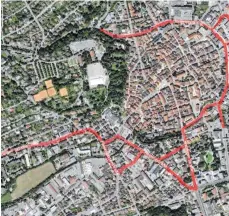  ?? GRAFIK: GOOGLE MAPS/SZ ?? Die rote Linie zeigt schematisc­h, für welche Bereiche ab 2025 ganztags Tempo 30 gelten soll. Außerdem sollen die Fahrbahnen der Straßen schmäler gemacht werden, um mehr Platz für Geh- und Radwege zu erhalten.