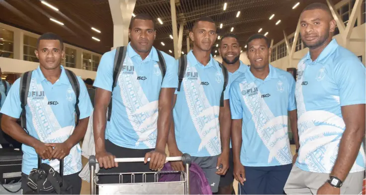  ?? Photo: Karalaini Tavi ?? Fiji Airways 7s players Asesela Ratudamu, Josua Koronibuli, Manueli Ratuniyara­wa, Anare Tevita, Nacanieli Batina and captain Jasa Veremalua at the Nadi Internatio­nal Airport on October 31,2017.