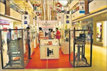  ?? PHOTO: MUSEO CAMERA ?? Photograph­er Aditya Arya organised over a dozen curated pop-up camera museums across Delhi-ncr in malls, clubs, schools, etc.