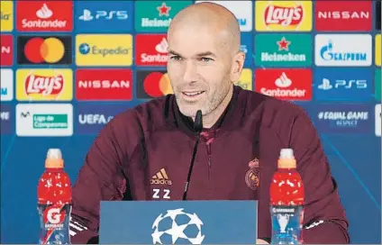  ?? FOTO: EFE ?? Zinedine Zidane recordó que el Real Madrid siempre renace y alabó a Klopp, que esta noche será su rival al frente del Liverpool