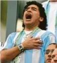  ?? Foto: sampics ?? Maradona, der Patriot, beim Absingen der argentinis­chen Hymne.