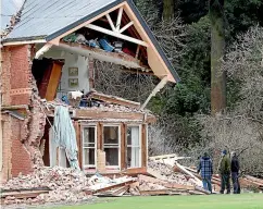  ?? DAVE HALLETT/STUFF ?? The Deans Homestead at Homebush was severely damaged in the September 4, 2010 earthquake. Its occupants were lucky to escape serious injury.