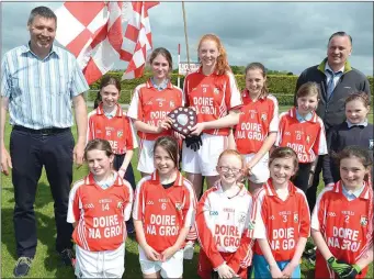 ??  ?? Derinagree winners at the Duhallow Schools Football Finals pictured with coach Andrias O’Sullivan and guest Danny Culloty.