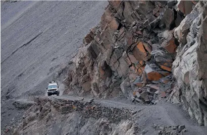  ?? AFP ?? People travel in a vehicle in Shimshal valley of Hunza district in northern Pakistan. —