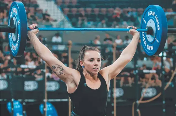  ?? Picture: FITTESTPHO­TOS ?? LIFTING HER GAME: Toowoomba crossfitte­r Liv Kelly is heading to China for the Pandaland CrossFit Challenge.