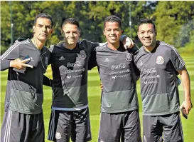  ??  ?? Rafael Márquez, Chicharito, Giovani dos Santos y Marco Fabián