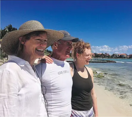  ??  ?? From left, late Tony Johnson’s widow Ruth Capindale, friend Tony Schaefer, and Johnson’s daughter Alana in Puerto Aventuras last month.