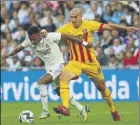  ?? Foto: EFE ?? Oriol Romeu pugna con Rodrygo