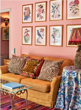  ??  ?? MATTHEW WILLIAMSON’S ARTISTIC FLAIR SHOWS IN A COLOURFUL INTERIOR