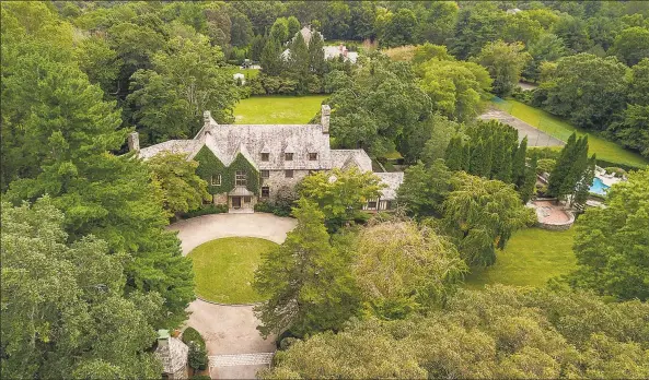  ?? Contribute­d photos ?? The property at 2 Fence Row Drive, Fairfield, is the original “Pepperidge Farm.”