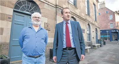  ?? Picture: Paul Reid. ?? Angus Council depute leader Paul Valentine, left, and Councillor Bill Duff.