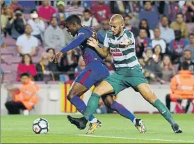  ?? FOTO: PEP MORATA ?? Penalti Gálvez toca el pie de apoyo de Semedo tras ganarle este la posición