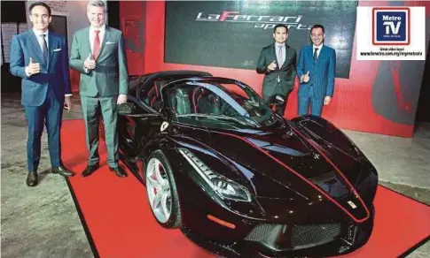  ??  ?? MODEL edisi terhad LaFerrari Aperta yang dikuasakan dengan enjin 6.3 liter V12 hanya dikeluarka­n 209 unit di seluruh dunia sempena sambutan ulang tahun ke-70 Ferrari.