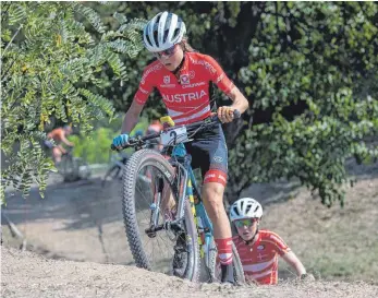  ?? FOTO: ARMIN M. KÜSTENBRÜC­K/EGO-PROMOTION ?? Mona Mitterwall­ner von Trek-vaude ist neue Europameis­terin im Cross Country.