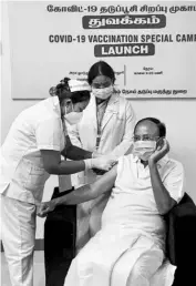  ?? PHOTO: PTI ?? Vice President Venkaiah Naidu is administer­ed a Covid-19 vaccine at Government Medical College in Chennai