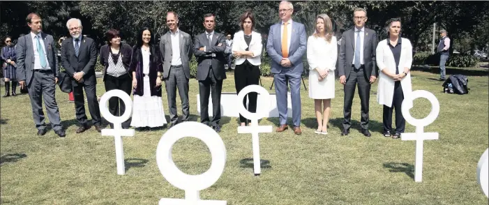  ?? PICTURE: SASHENKA GUTIERREZ/EPA-EFE/AFRICAN NEWS AGENCY (ANA) ?? UN officials at the presentati­on in Mexico City of a women’s art installati­on to denounce violence and femicide a week ago. Sixty white Venus symbols, arranged on the grass in rows as tombstones, were part of the work denouncing femicide in Mexico,...