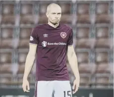  ??  ?? 0 Craig Wighton has given Hearts manager Robbie Neilson his