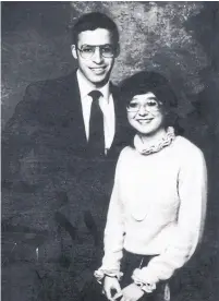  ?? THE ASSOCIATED PRES FILE PHOTO ?? Neal Rosenblum, with wife Manya, was gunned down in 1986 in the same neighbourh­ood where Saturday’s massacre occurred.