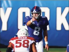  ?? Adam Hunger / Associated Press ?? New York Giants quarterbac­k Daniel Jones in action against the Arizona Cardinals on Sunday.