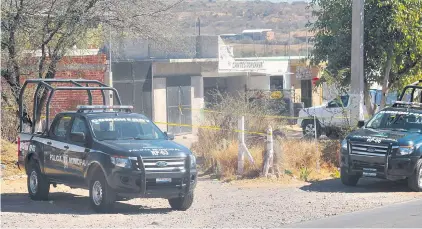  ??  ?? El cuerpo quedó en la parte de atrás de un autolavado en la comunidad La Cantera.