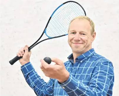  ?? PHOTO: LINDA ROBERTSON ?? Aiming high . . . New Squash New Zealand chief executive Martin Dowson at the Squash Otago courts yesterday.