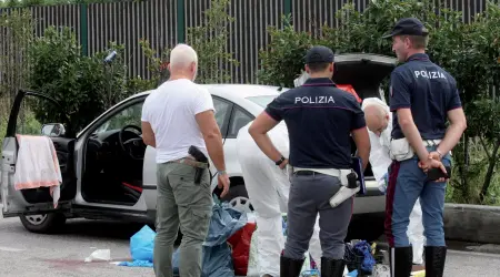  ??  ?? L’auto dell’assassino La vettura con la quale è fuggito Zoran Lokijanovi­c dopo il delitto: al suo interno si è tolto la vita poche ore più tardi