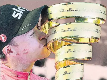  ?? FOTO: EFE ?? Chris Froome se convierte en el primer ciclista británico que logra la victoria en el Giro de Italia, en su tercera presencia