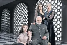  ??  ?? Petty jealousy: Florence Pugh, Anthony Hopkins, Emily Watson and Emma Thompson