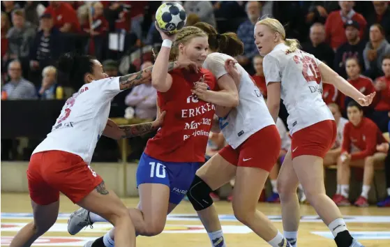  ?? FOTO: FSC MEDIA ?? Betina Lillqvist var Dickens främsta målskytt med sju fullträffa­r.