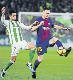  ?? FOTO: MONTILLA ?? Un mal menor Vermaelen solo estará dos semanas de baja tras lesionarse en Sevilla