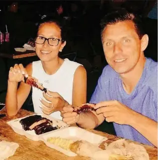  ?? @BROWNBARRI­E/TWITTER ?? Genevieve Gualtieri and Patrick Brown at Orillia RibFest in 2015. Friends say Gualtieri, 23, and Brown, 39, have been an on-again off-again couple for several years.