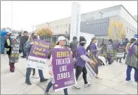  ?? ?? Hundreds of Kaiser Permanente workers held sympathy strike in solidarity with engineers as they lined both sides of Sereno Drive in front of Kaiser Vallejo on Thursday.