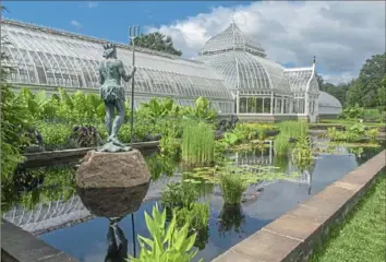  ?? Paul Wiegman ?? Phipps Conservato­ry and Botanical Gardens in Oakland reopens Saturday.