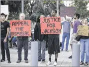  ?? RICARDO B. BRAZZIELL / AMERICAN-STATESMAN 2015 ?? A crowd gathered in Givens Park in downtown Austin on Nov. 1, 2015, to rally on behalf of Larry Jackson Jr., who was shot and killed by then Austin police Detective Charles Kleinert.