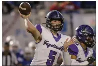  ?? (Special to NWA Democrat-Gazette/Brent Soule) ?? Fayettevil­le junior Drake Lindsey (5) throws a pass during the Bulldogs’ game against Rogers on Sept. 30 at Whitey Smith Stadium in Rogers. Lindsey, a first-year starter, has passed for 2,130 yards and 21 touchdowns for the Bulldogs, who travel to Bentonvill­e tonight.