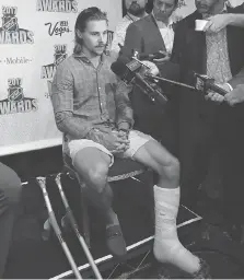  ?? BRUCE BENNETT/GETTY IMAGES ?? Ottawa Senators defenceman Erik Karlsson, a candidate for the Norris Trophy, wears a cast on his leg during an interview on Tuesday before the NHL Awards in Las Vegas.