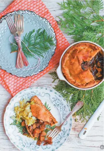  ?? MARIGIL PELLETIER ?? La tourtière du Lac aux champignon­s sauvages