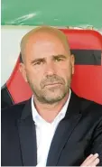  ??  ?? Peter Bosz tritt mit Dortmund in Wolfs burg an.