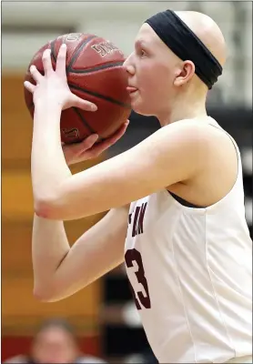  ?? TOM BOLAND — SPECIAL TO THE EAGLE ?? Gov. Mifflin’s Sydney Payne is averaging 12.3 points per game and has helped the Mustangs get off to a 6-0start for a second straight season.