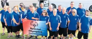  ?? Photos / Paul Williams ?? The Special Olympics Horowhenua team before they boarded the team bus for the Summer Games in Hamilton.