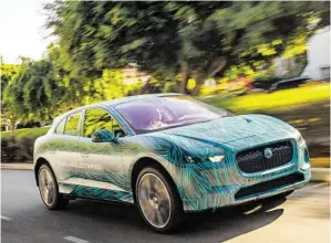  ?? BILD: SN/JAGUAR ?? Jaguar wird elektrisch: Der I-Pace kommt 2018 – und aus Graz.