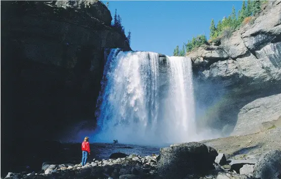  ?? TRAVEL ALBERTA ?? Marvel at the gorgeous setting of spectacula­r Kakwa Falls, Alberta’s tallest waterfall.
