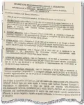  ??  ?? Il quartier generale A destra, la sede veronese di Volkswagen Italia. A sinistra il decreto di perquisizi­one consegnato ieri dalla Guardia di Finanza ai manager del Gruppo iscritti nel registro degli indagati