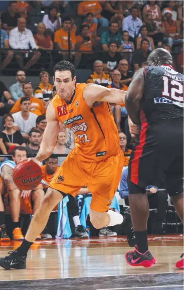  ?? Picture: BRENDAN RADKE ?? RESOLVE: Former Cairns Taipan Matt Burston says current Snake Nate Jawai looks in fine form ahead of their clash with Perth this weekend.