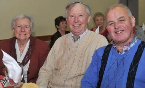  ??  ?? Anne and Lorcan Shaw with Kevin McEneaney at the Ravensdale/Lordship Senior Citizens’ party held in Ravensdale Community Centre.