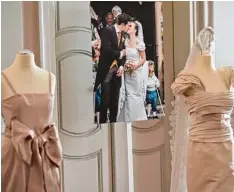  ?? Foto: Urban ?? Beide Hochzeitsk­leider von Prinzessin Theresa werden bei der verlängert­en Ausstel lung im Residenzsc­hloss gezeigt.