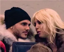  ?? BOZZANI/INSTAGRAM ?? A sinistra Mauro Icardi, 24 anni, con la moglie Wanda Nara, 31, ieri al Meazza. Sopra il post dell’attaccante, ieri sui social